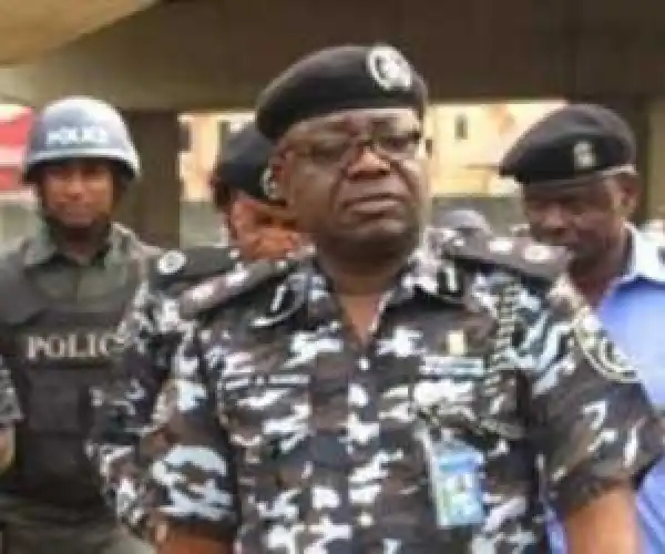 28-Year Old Man Allegedly Defrauds AIG Manko